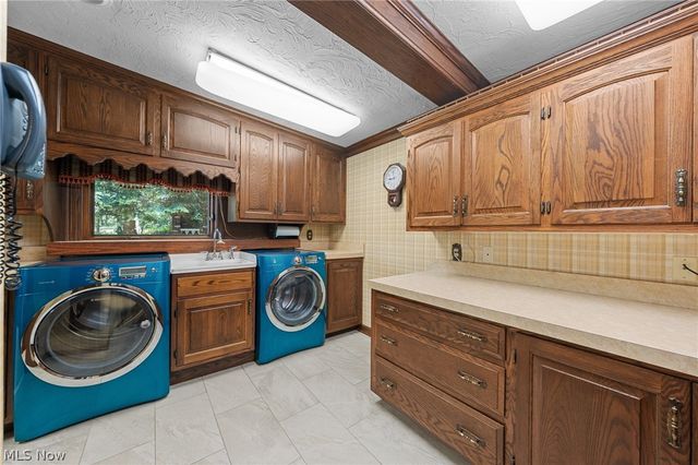 7035 Quarry Road, Amherst, OH 44001