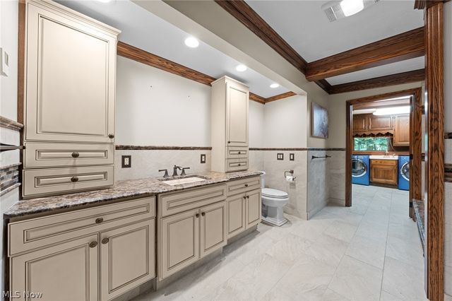 7035 Quarry Road, Amherst, OH 44001