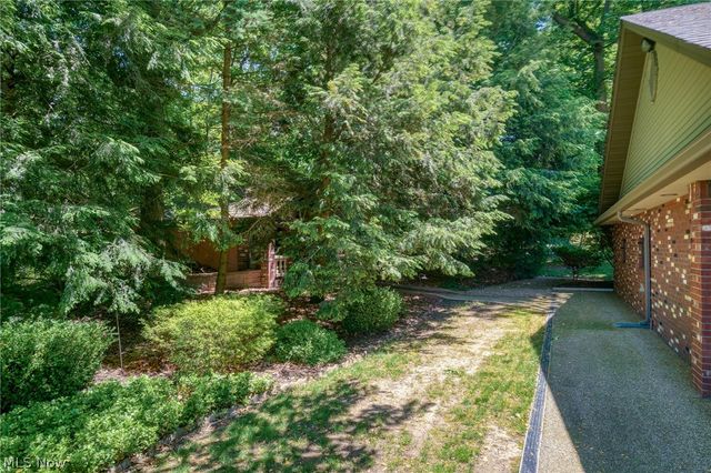 7035 Quarry Road, Amherst, OH 44001