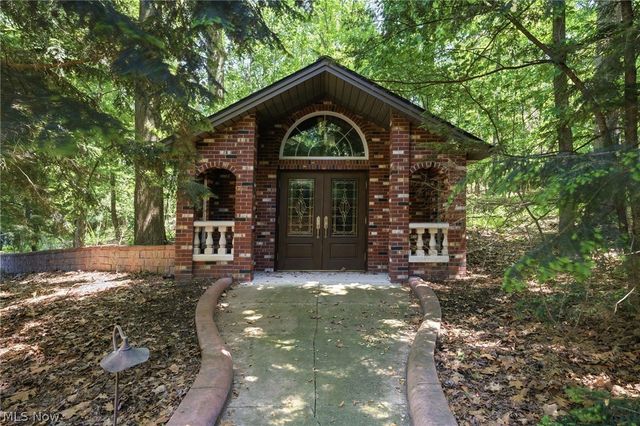 7035 Quarry Road, Amherst, OH 44001