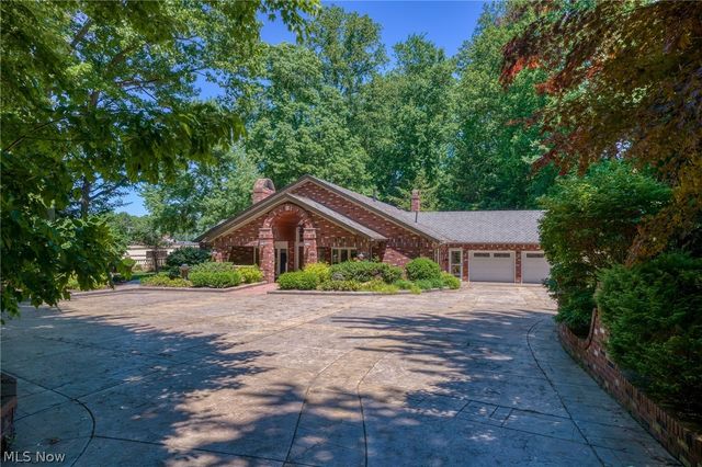 7035 Quarry Road, Amherst, OH 44001