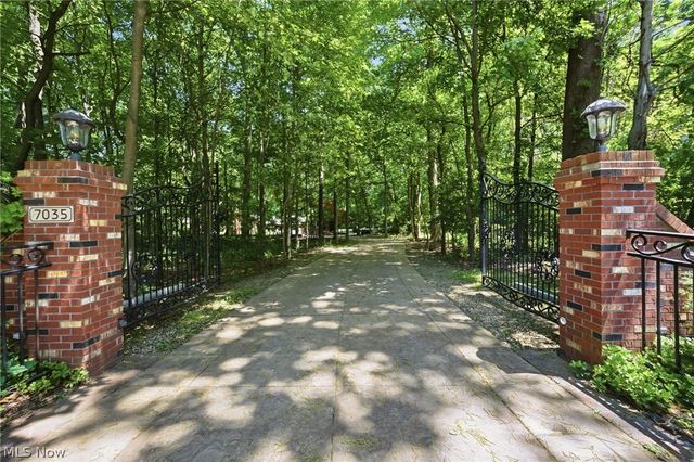 7035 Quarry Road, Amherst, OH 44001