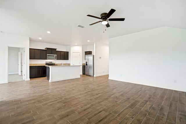 608 Breckenridge Park Drive, Alvarado, TX 76009