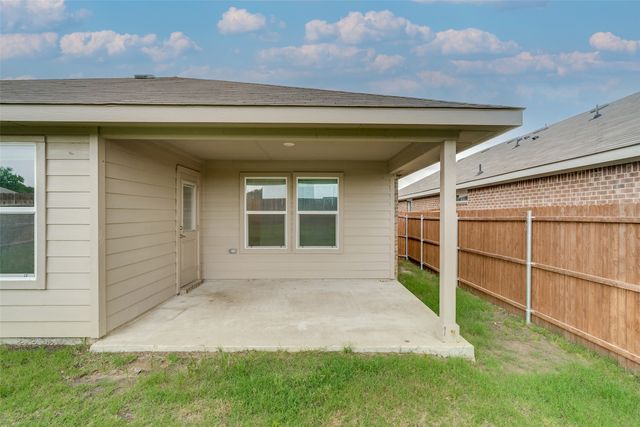 608 Breckenridge Park Drive, Alvarado, TX 76009