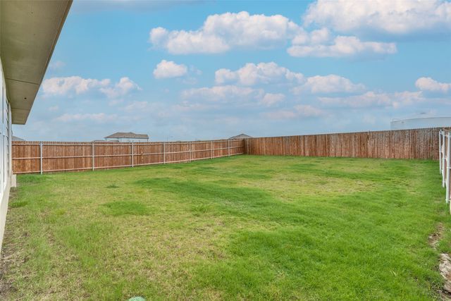 608 Breckenridge Park Drive, Alvarado, TX 76009