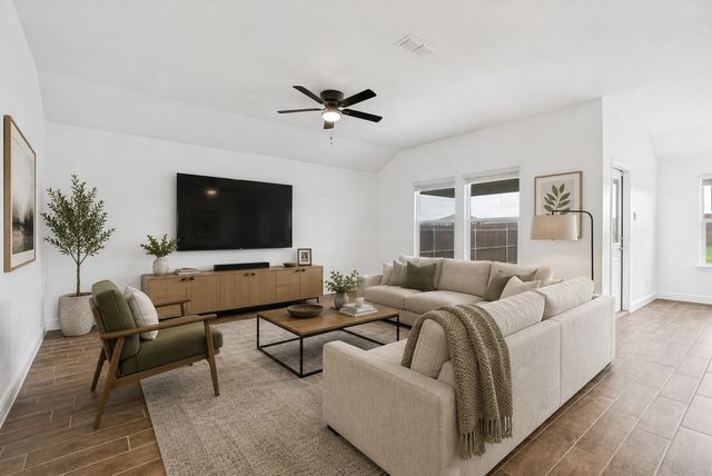 608 Breckenridge Park Drive, Alvarado, TX 76009
