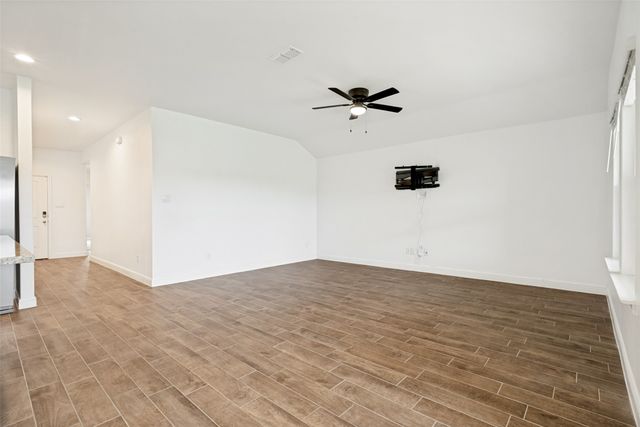 608 Breckenridge Park Drive, Alvarado, TX 76009