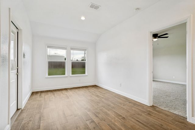 608 Breckenridge Park Drive, Alvarado, TX 76009