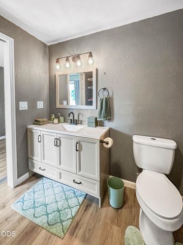 1741 Serenity Drive, Medford, OR 97504