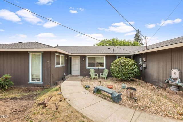 1741 Serenity Drive, Medford, OR 97504