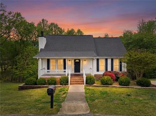 17 Hester Road, Greenville, SC 29609