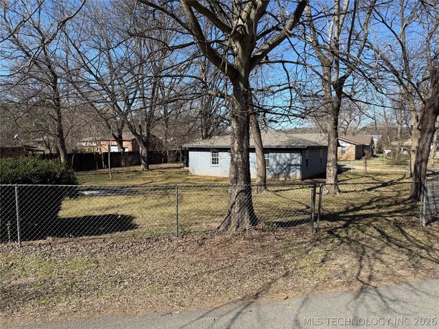 21797 S Ginger Drive, Park Hill, OK 74451