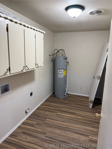 21797 S Ginger Drive, Park Hill, OK 74451