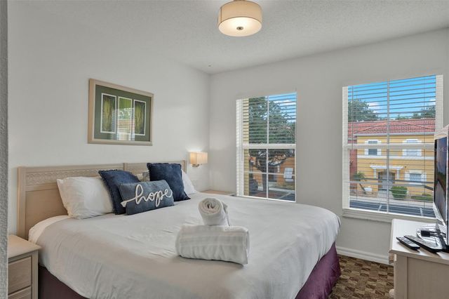 1086 PARK RIDGE CIRCLE, Kissimmee, FL 34746