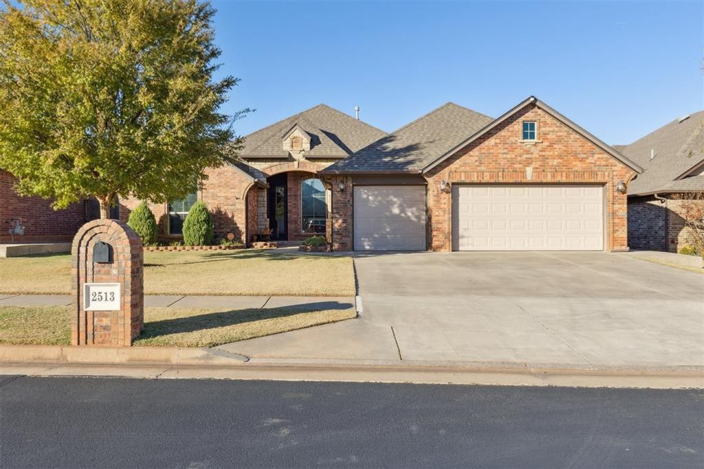 2513 SE 39th Street, Moore, OK 73160