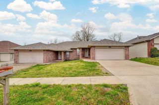 3921-3923 Timbercreek Avenue, Springfield, MO 65807