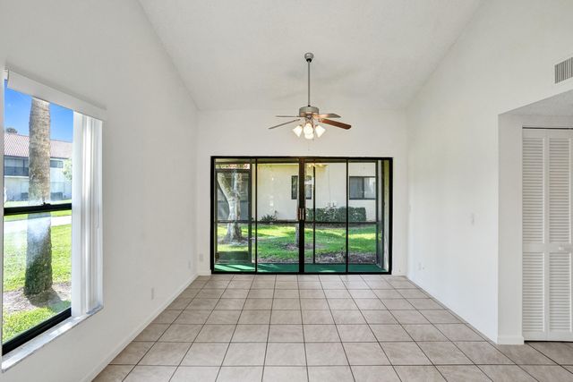 12 Vía De Casas Sur Unit 101, Boynton Beach, FL 33426