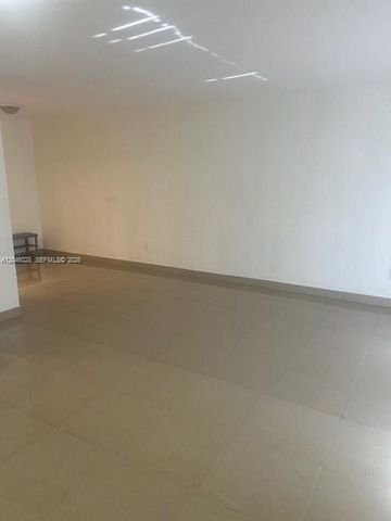 10395 N Kendall Drive V4, Miami, FL 33176