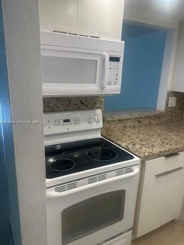 10395 N Kendall Drive V4, Miami, FL 33176