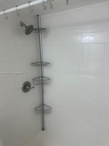 10395 N Kendall Drive V4, Miami, FL 33176