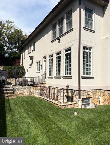 2324 N QUEBEC ST, Arlington, VA 22207