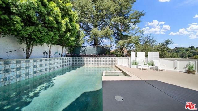 2312 Kimridge Road, Beverly Hills, CA 90210