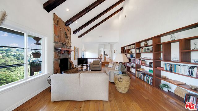 2312 Kimridge Road, Beverly Hills, CA 90210