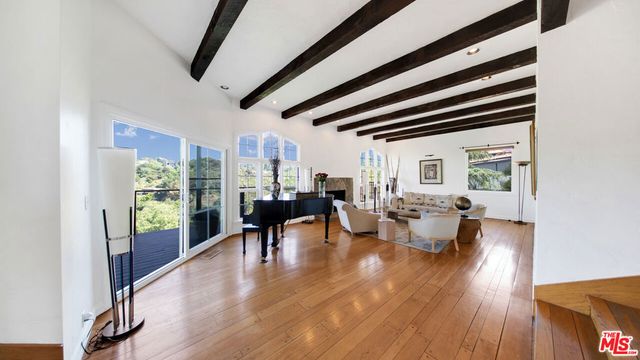 2312 Kimridge Road, Beverly Hills, CA 90210