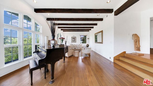 2312 Kimridge Road, Beverly Hills, CA 90210