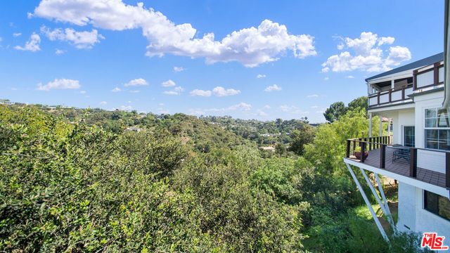 2312 Kimridge Road, Beverly Hills, CA 90210