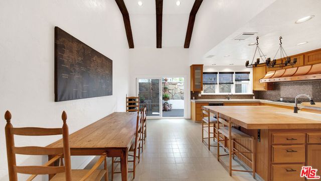 2312 Kimridge Road, Beverly Hills, CA 90210