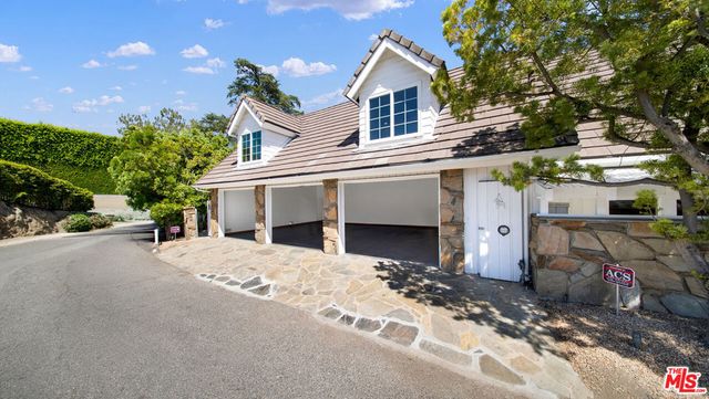 2312 Kimridge Road, Beverly Hills, CA 90210