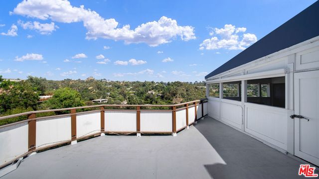 2312 Kimridge Road, Beverly Hills, CA 90210