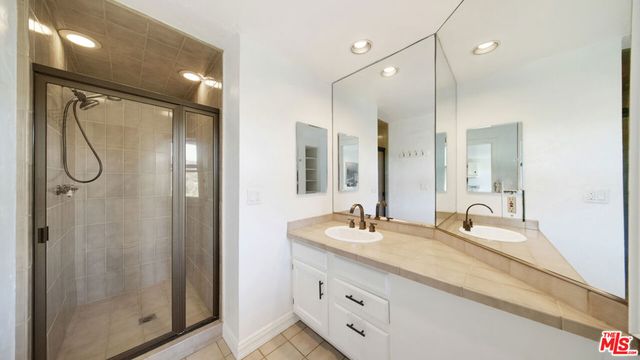 2312 Kimridge Road, Beverly Hills, CA 90210