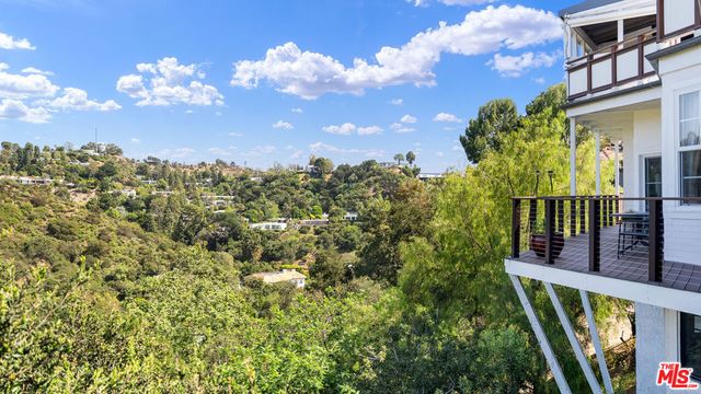 2312 Kimridge Road, Beverly Hills, CA 90210