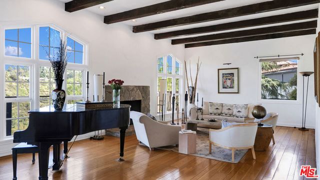 2312 Kimridge Road, Beverly Hills, CA 90210