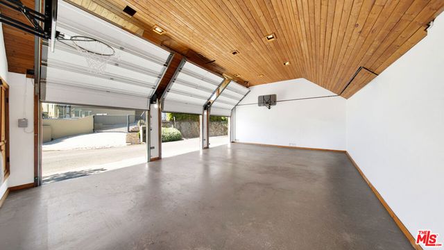 2312 Kimridge Road, Beverly Hills, CA 90210