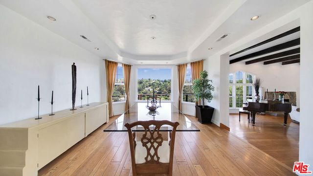 2312 Kimridge Road, Beverly Hills, CA 90210
