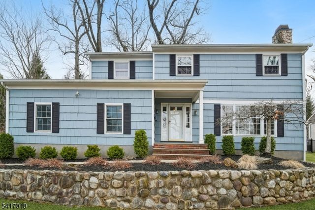 209 E Cedar St, Livingston Twp., NJ 07039