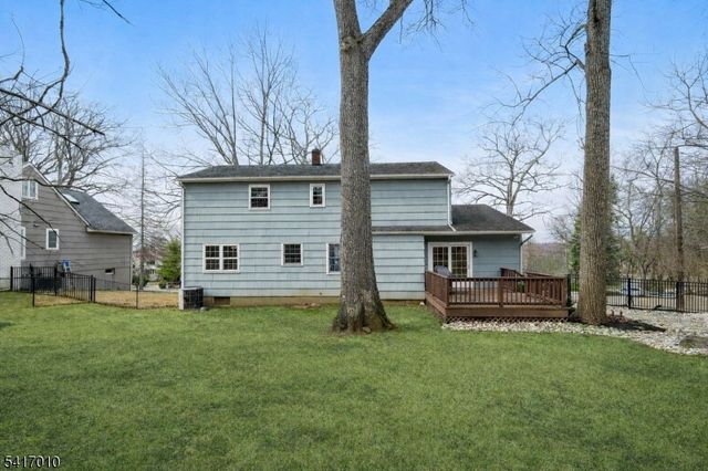 209 E Cedar St, Livingston Twp., NJ 07039