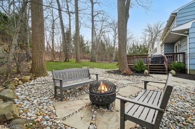 209 E Cedar St, Livingston Twp., NJ 07039