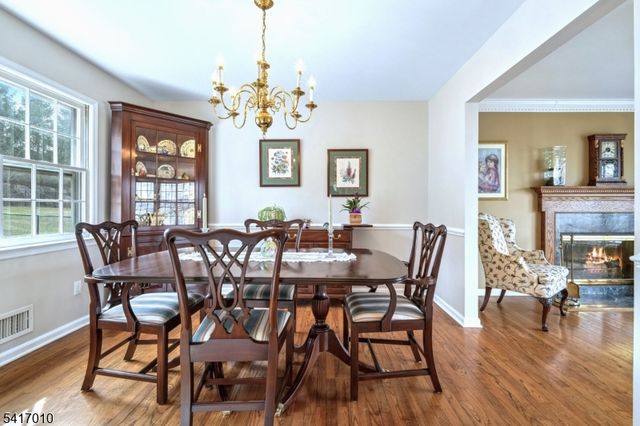 209 E Cedar St, Livingston Twp., NJ 07039