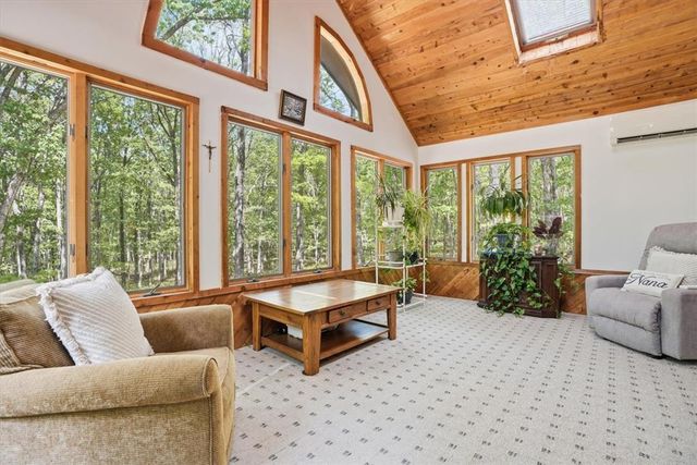 1517 Deer Run, Lehman Twp, PA 18324