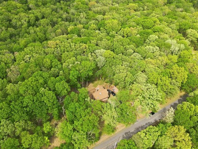 1517 Deer Run, Lehman Twp, PA 18324