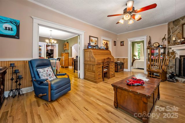 7265 Naguib Amin Street, Hickory, NC 28602