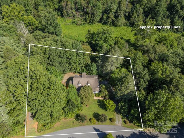 7265 Naguib Amin Street, Hickory, NC 28602