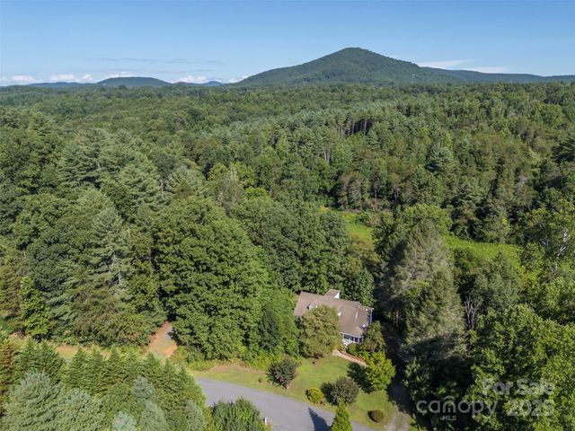 7265 Naguib Amin Street, Hickory, NC 28602
