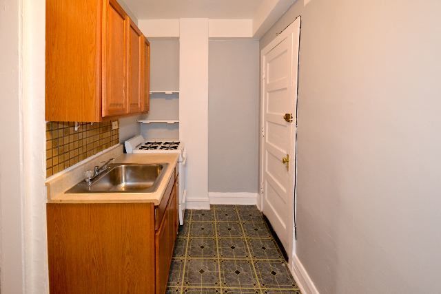 4602 N Beacon Street 2B, Chicago, IL 60640