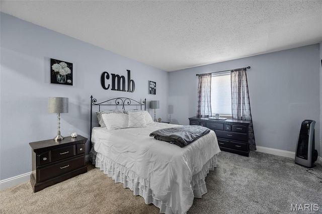 2800 Blackforest Drive D, Oakville, MO 63129