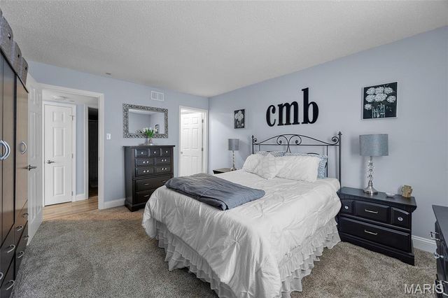2800 Blackforest Drive D, Oakville, MO 63129